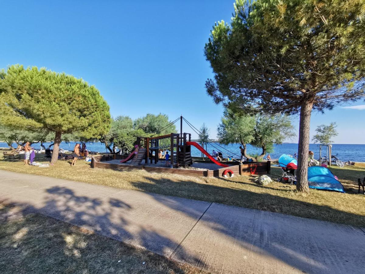 Nina Deluxe Superior 5 Star Apartment, Your Piece Of Heaven By The Sea & Park Novigrad Istria 외부 사진